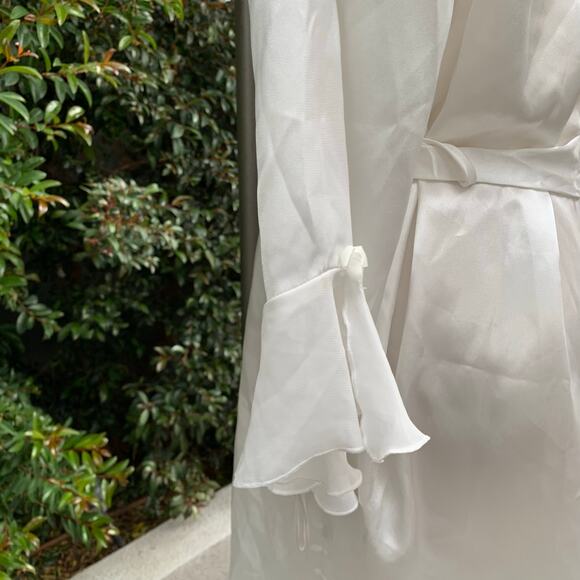 Linea Donatella White Embellished Silky Robe Women’s Large XL - Picture 7 of 9